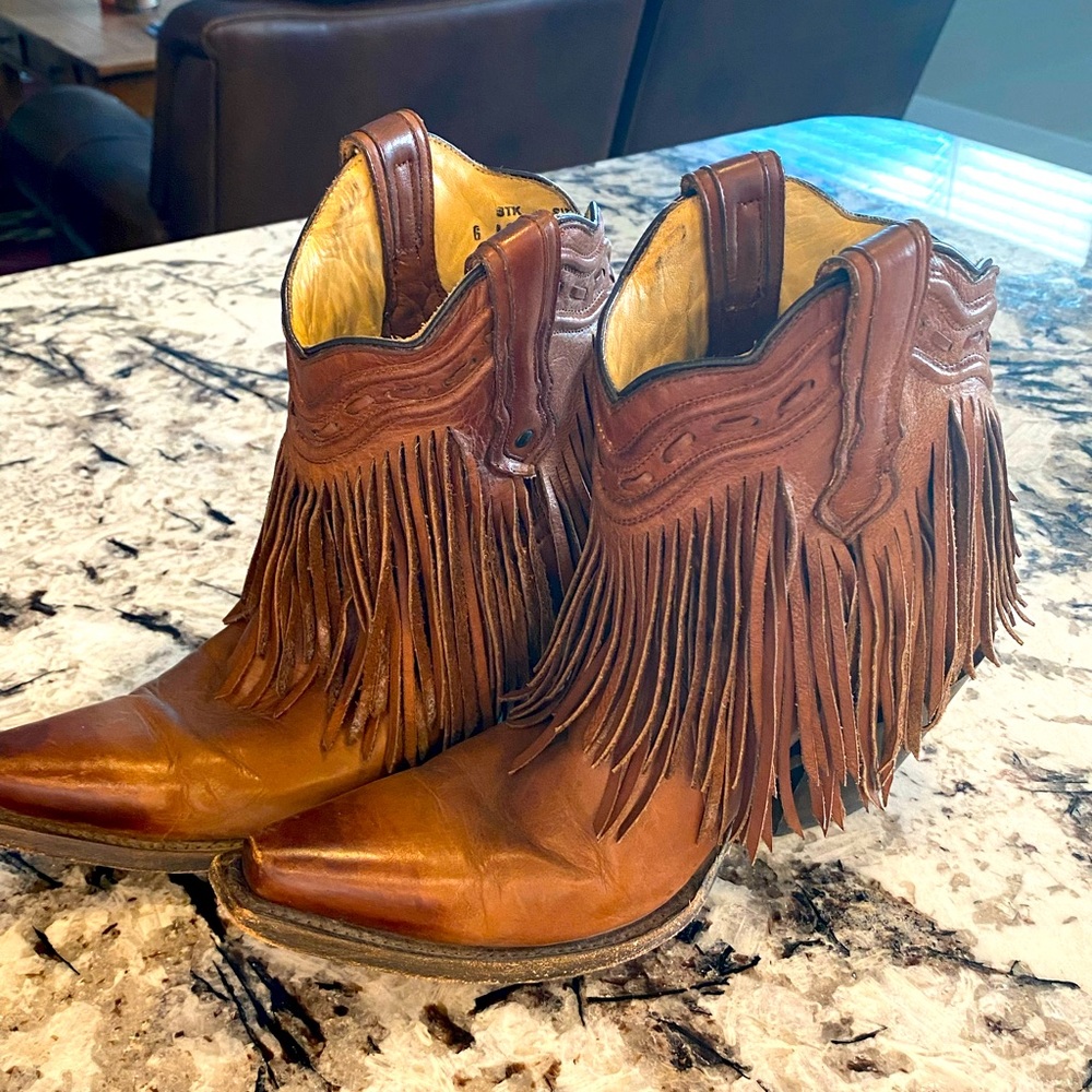 Women’s Corral Fringe Boots size 6 1/2